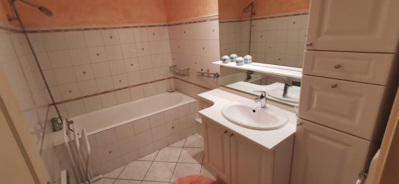 Logement Hyper Centre Champagnole Exteriör bild