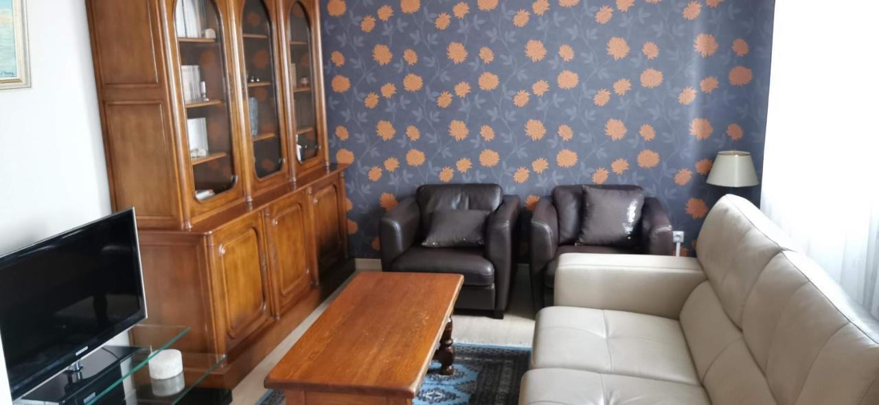 Logement Hyper Centre Champagnole Exteriör bild