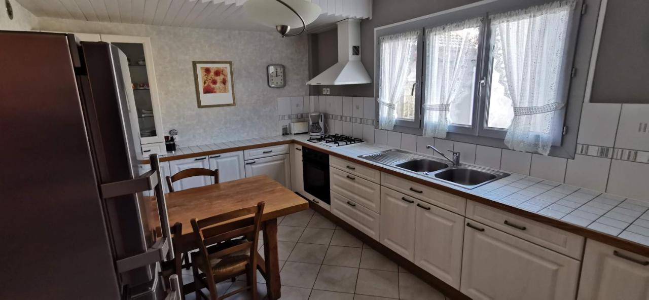 Logement Hyper Centre Champagnole Exteriör bild